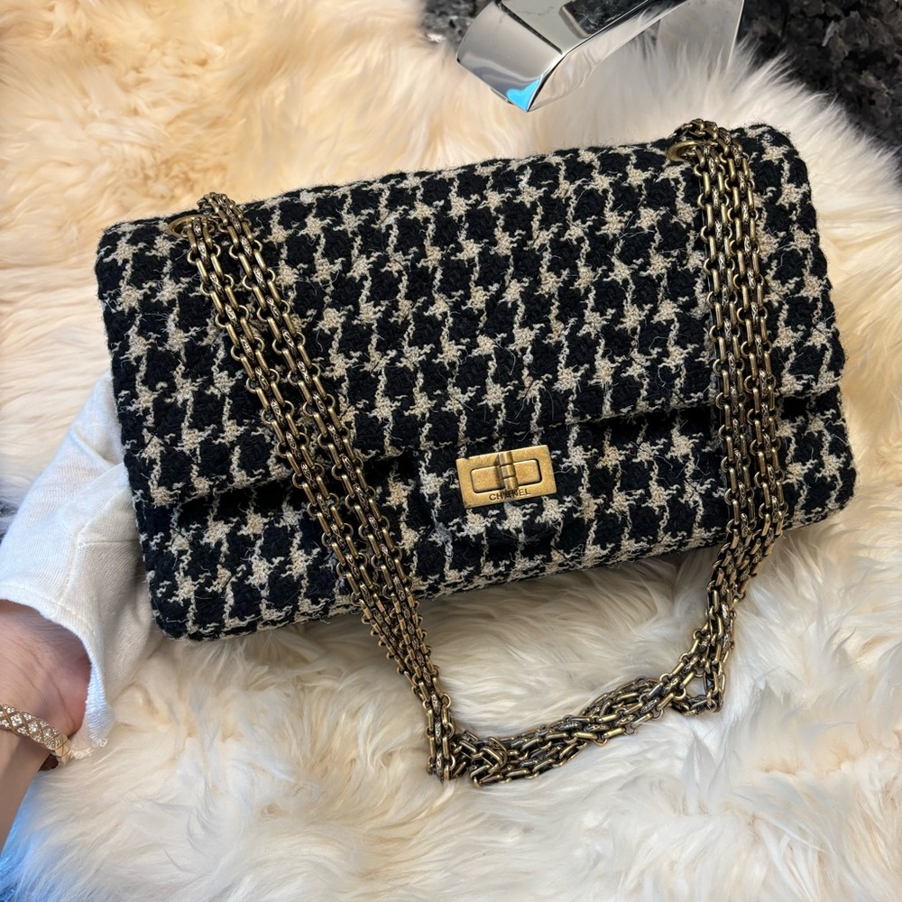 CHANEL Black and Cream Houndstooth reissue 255 Chain Bag